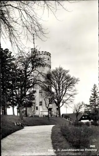 Ak Linz an der Donau Oberösterreich, Aussichtsturm am Freinberg, Bäume, Weg