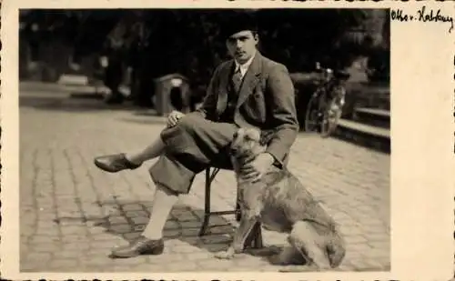 Foto Ak Otto von Habsburg, Porträt mit Hund