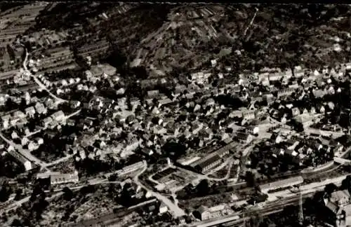 Ak Grötzingen Baden Württemberg, Luftaufnahme von Grötzingen, typische Wohngebäude, sanfte Hügel