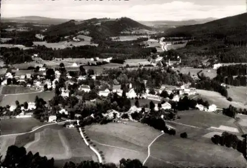 Ak Bad Heilbrunn in Oberbayern, Landschaftsaufnahme, ländliche Umgebung, Berglandschaft, Wohnsied