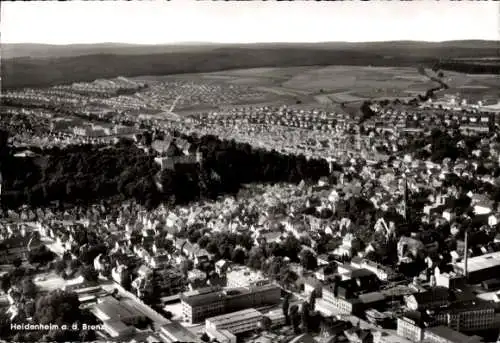 Ak Heidenheim an der Brenz Württemberg, Luftaufnahme von Heidenheim, Stadtansicht, Burgruine, Lan