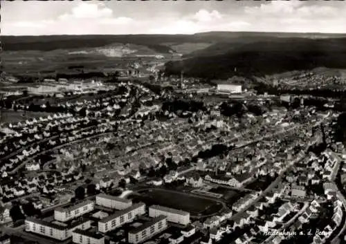 Ak Heidenheim an der Brenz Württemberg, Luftaufnahme, viele Häuser, grüne Landschaft, städtische 