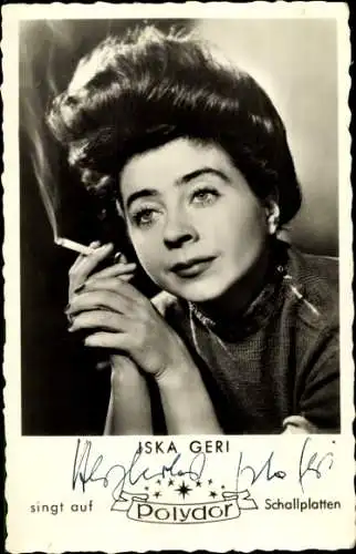 Ak Sängerin Iska Geri, Portrait mit Zigarette, Polydor