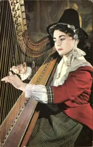 Ak Traditional Welsh costume, Frau mit Harfe