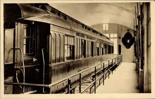 Ak Fore de Compiegne Oise, Wagon du Marechal Foch, L'Armistice de 11 Nov 1918