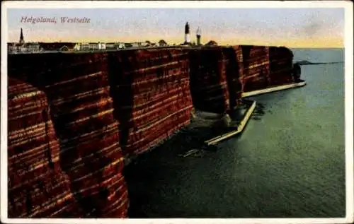 Ak Nordseeinsel Helgoland, Helgoland Westseite, Klippen, Küste, Leuchtturm