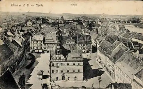 Ak Pirna an der Elbe, Rathaus, Markt, historische Gebäude, Stadtansicht, Menschen, Straßen