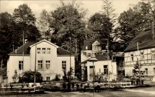 Ak Warmbad Wolkenstein im Erzgebirge Sachsen, Quelle des Wismut Sanatoriums