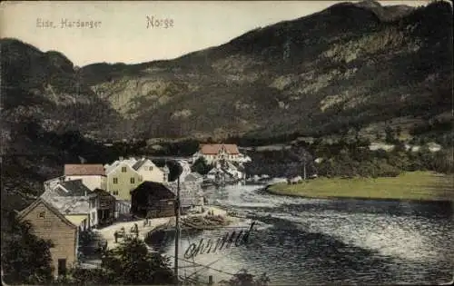 Ak Odde Hardanger Norwegen, Aussicht auf  Berge, Fluss, Häuser