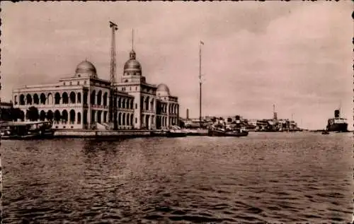 Ak Cairo Kairo Ägypten, Historisches Gebäude, Wasseransicht, Boote im Hafen