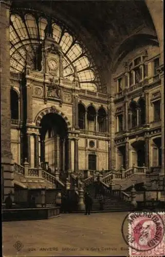 Ak Antwerpen Flandern, Bahnhof  große Fenster, monumentale Architektur,  Atmosphäre