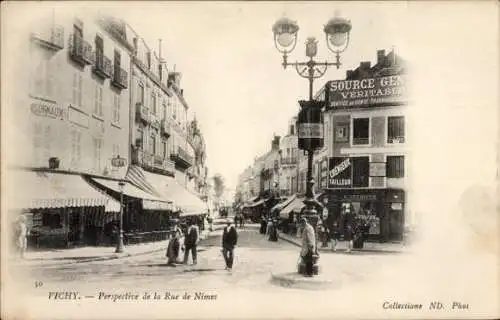 CPA Vichy Allier, Perspective de la Rue de Nimes