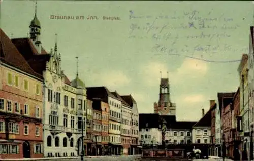 Ak Braunau am Inn Oberösterreich, Stadtplatz  historische Gebäude, Alltagsszene
