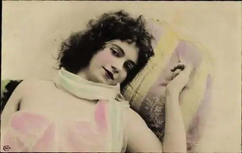 Ak Portrait einer jungen Frau, coloriert