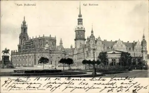 Ak Dresden Altstadt Friedrichstadt, Kath. Hofkirche, Kgl. Schloss,  historischen Baustil, Statue