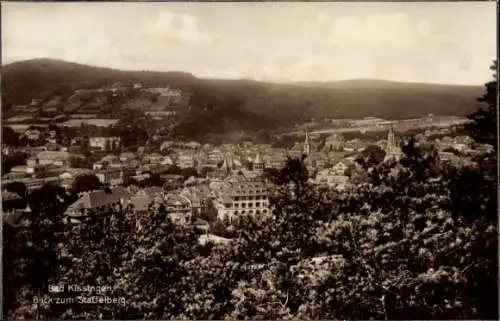 Ak Bad Kissingen Unterfranken Bayern, Panoramaansicht von  Staffelberg im Hintergrund