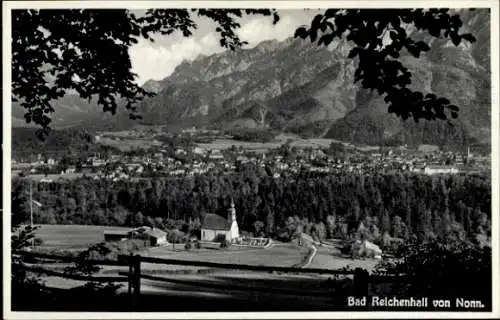 Ak Bad Reichenhall in Oberbayern, Berglandschaft, Stadtansicht, Kirche, bewaldete Gegend