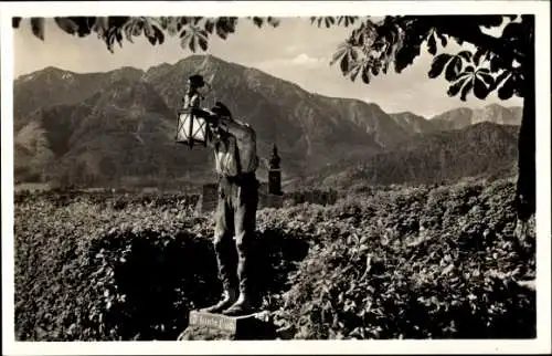 Ak Nonn Bad Reichenhall Bayern, Alpenhotel Fuchs, Statue I' leucht Euch