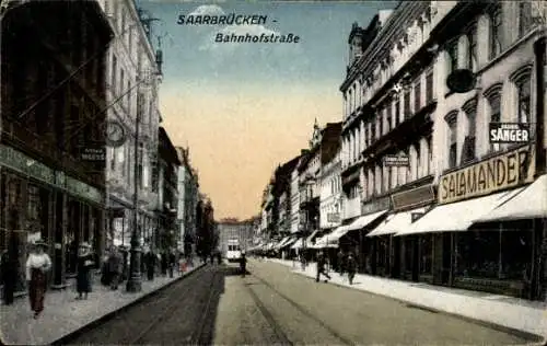 Ak Saarbrücken im Saarland, Bahnhofstraße, Geschäft Salamander