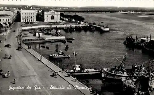 Ak Figueira da Foz Portugal, Hafen mit Schiffen, Stadtansicht, Estuário do Mondego