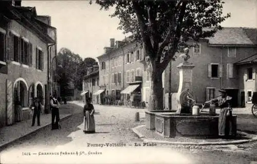 Ak Ferney Voltaire Ain, La Place, Brunnen, Stadtansicht, Passanten