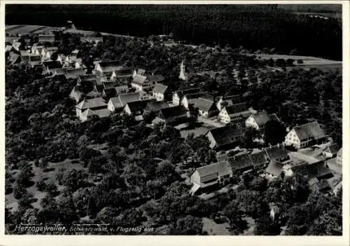 Ak Herzogsweiler Pfalzgrafenweiler im Schwarzwald, Luftaufnahme von  Schwarzwald, viele Häuser