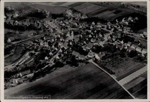 Ak Dürmentingen in Württemberg, Luftbild von  zahlreiche Häuser, Kirche im Mittelpunkt