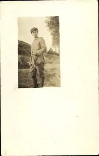 Foto Ak Deutscher Soldat in Uniform, Portrait