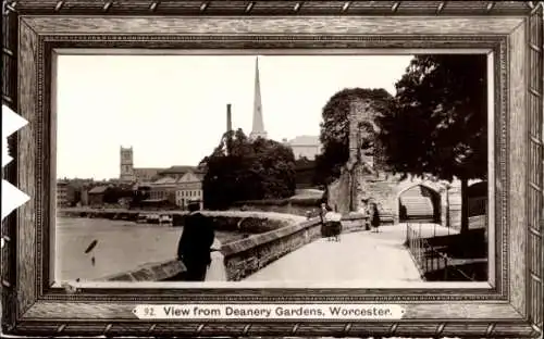 Ak Worcester West Midlands England, Blick von den Deanery Gardens, Ruinen, Fluss, Stadtansicht