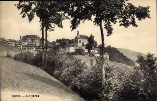 Ak Gruyères Kanton Freiburg Schweiz, Historische Architektur, Hügel, Bäume, Gruyères