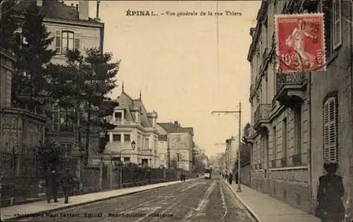 Ak Épinal Lothringen Vosges, Straßenansicht, Rue Thiers, Häuser, Straßenbahn,  