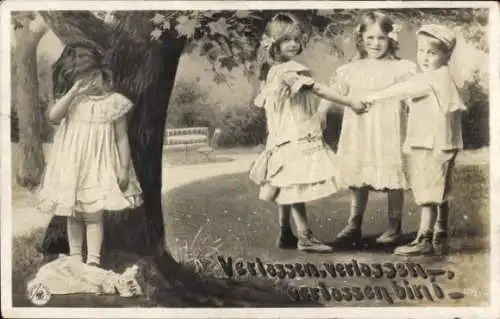 Ak Trauriges Mädchen, Tanzende Kinder