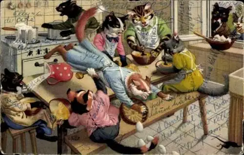 Ak Vermenschlichte Tiere, Katzen in der Küche, Jagd, Maus