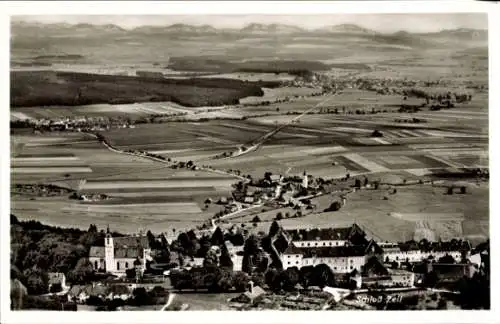 Ak Leutkirch im Allgäu Baden Württemberg, Schloss Zeil, Gasthaus zum grünen Baum, Fliegeraufnahme