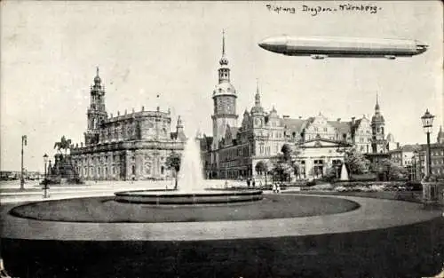 Ak Dresden Altstadt, Zeppelin über Stadt
