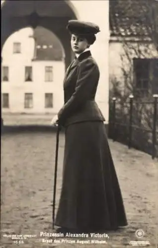 Ak Prinzessin August Wilhelm von Preußen, Alexandra Victoria, Portrait