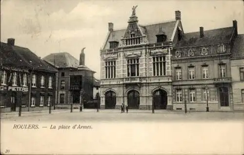 CPA Roulers Roulers Rousselare Roulers Flandre occidentale, La place d'Armes