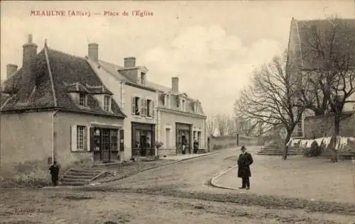 Ak Meaulne Allier, Platz der Kirche, Häuser, Person, ländliche Szene