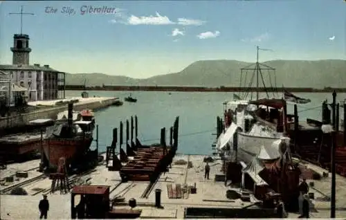 Ak Gibraltar, The Slip