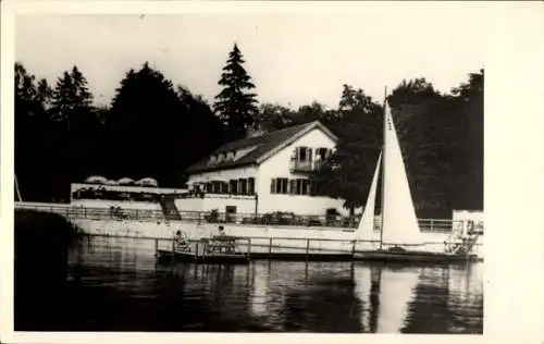 Foto Ak Murnau Seehausen am Staffelsee, Staffelsee-Hotel, Steg, Segelboot