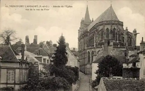 Ak Montfort l'Amaury Yvelines, Abside de L'Eglise, vue de la rue du Four