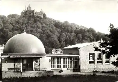Ak Wernigerode am Harz, Planetarium mit Blick um Feudalmuseum