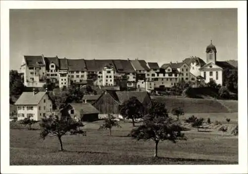 Ak Grüningen Kanton Zürich, Schöne Landschaft, alte Gebäude, Kirche, ländliche Umgebung