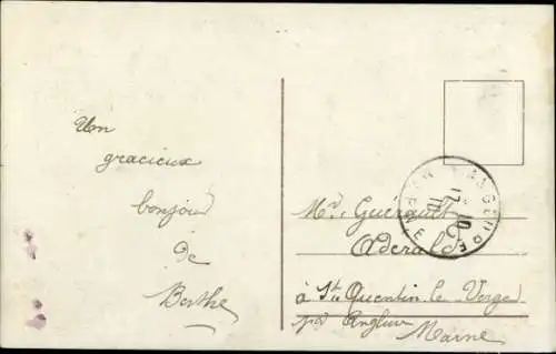 Ak Junge Frau mit einem extravaganten Hut, Porträt