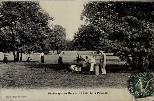 Ak Fontenay sous Bois Val de Marne, Un coin de la Pelouse
