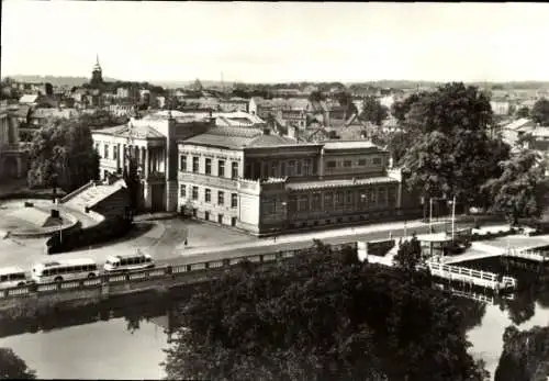 Ak Schwerin in Mecklenburg, Staatliches Museum, Architektur, Stadtansicht, Schwarz-Weiß-Foto