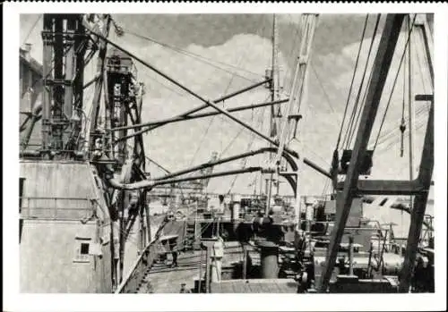 Ak MS Johannes Molkenbuhr, Getreidelöschen, Reederei Hugo Stinnes