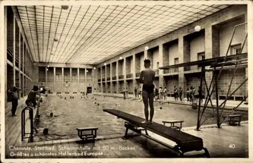 Ak Chemnitz in Sachsen, Schwimmhalle, 50m Becken, größtes Hallenbad Europas, Sportler im Wasser