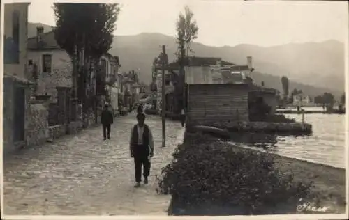 Foto Ak Insel Thasos Griechenland, Straßenpartie am Wasser
