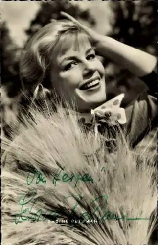 Ak Schauspielerin Sabine Betham, Portrait